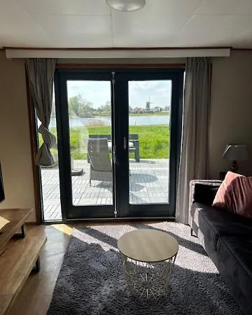 Bloemert Aan De Maas ホリデーパーク *