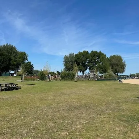 Bloemert Aan De Maas Ferienpark *