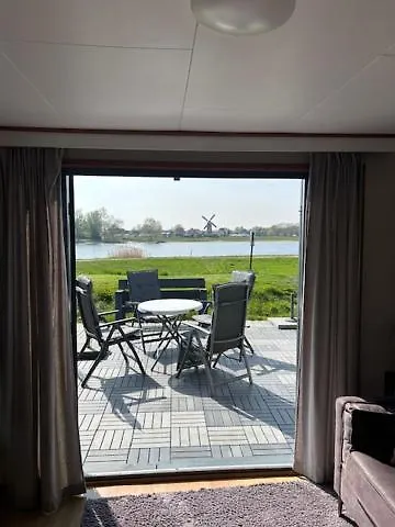 Bloemert Aan De Maas Ferienpark Aalst